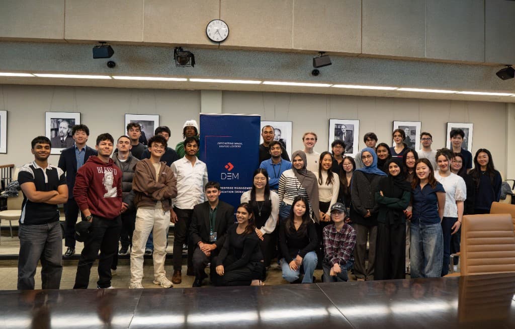 Students and the DEMA team after last year's Learn to Network session